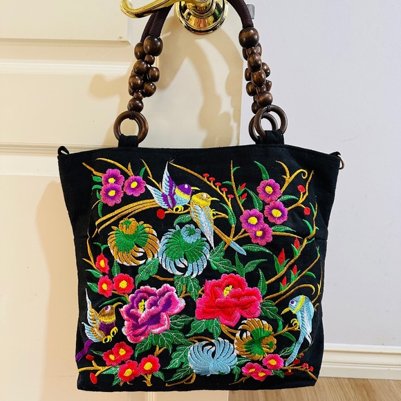 NWOT Embroidery shoulder bag set - Picture 1 of 6